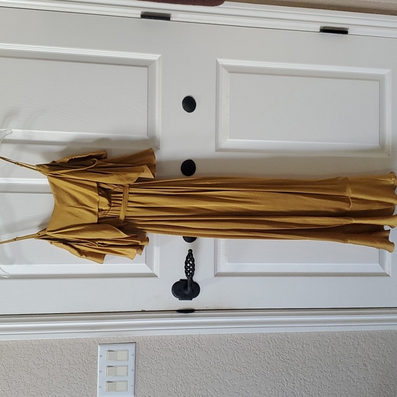 BARDOT golden dress from REVOLVE size 4 - Picture 7 of 7